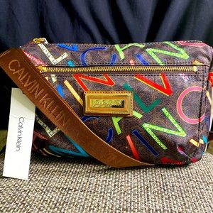 CALVIN KLEIN CROSS BODY